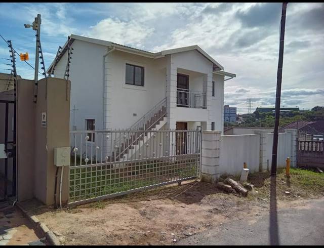 6 BEDROOM HOUSE FOR SALE IN WESTCLIFF